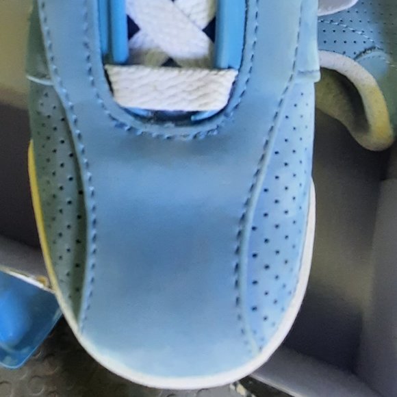 Baby Phat kids running shoe - Picture 5 of 6